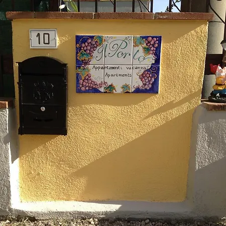 Il Porto מלון דירות טואורו סול טראסימנו